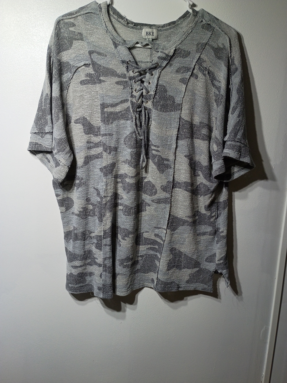BKE Gray Camouflage Lace-Up V-Neck Short Sleeve Tee
